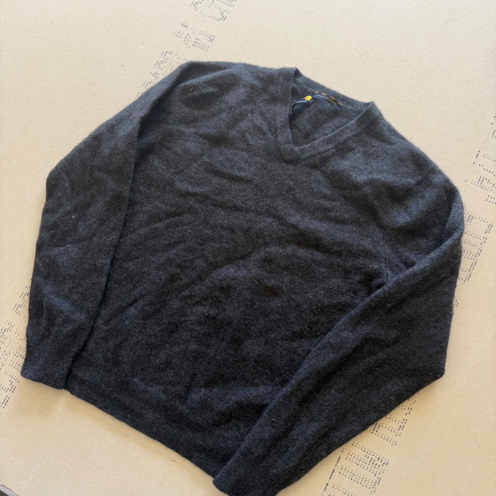 Y2K Club Room Estate Cashmere V-neck Sweater Charcoal Grey